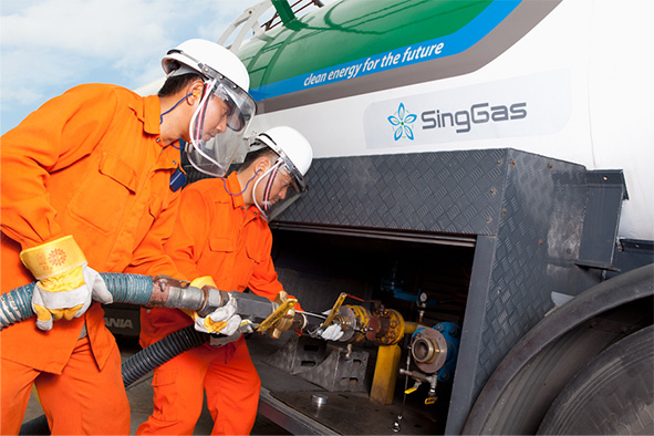 SingGas employee refueling gas